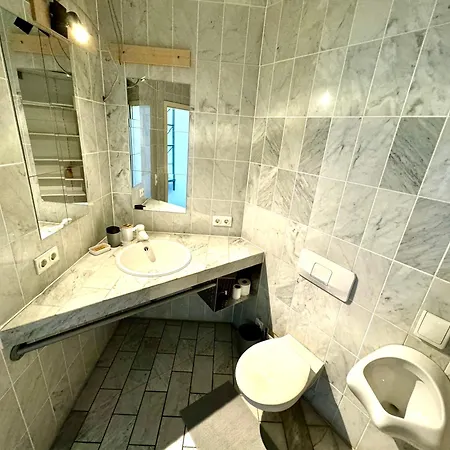 Penthouse 2 Am Hildesheimer Hbf Mit Terrasse * ヒルデスハイム